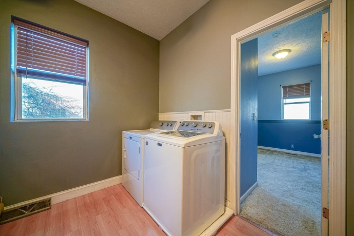 334 14th, ROCHELLE, Illinois 61068, 3 Bedrooms Bedrooms, ,2 BathroomsBathrooms,House,For Sale,14th,202601515