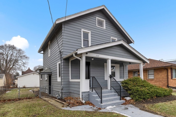 1519 13th, ROCKFORD, Illinois 61104, 4 Bedrooms Bedrooms, ,2 BathroomsBathrooms,House,For Sale,13th,202507404