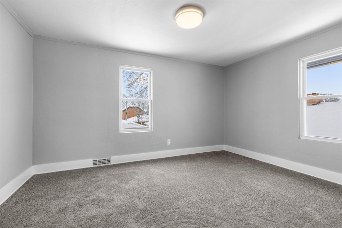 1519 13th, ROCKFORD, Illinois 61104, 4 Bedrooms Bedrooms, ,2 BathroomsBathrooms,House,For Sale,13th,202507404