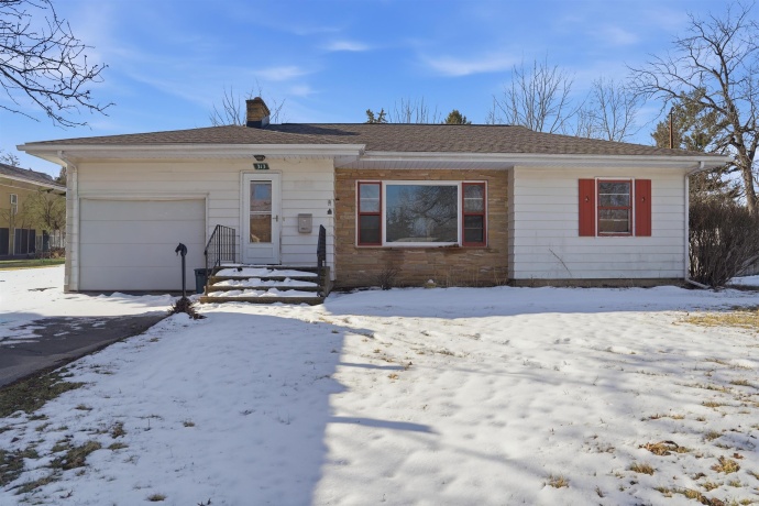 313 Lincoln, MOUNT MORRIS, Illinois 61054, 2 Bedrooms Bedrooms, ,1 BathroomBathrooms,House,For Sale,Lincoln,202601516