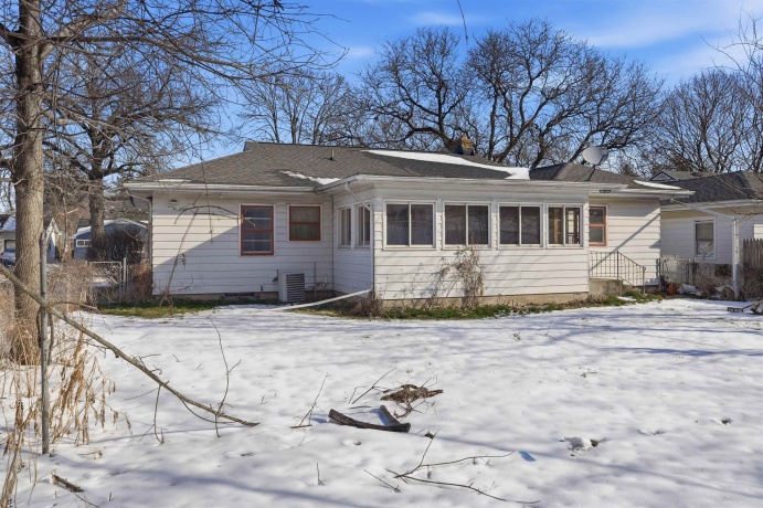 313 Lincoln, MOUNT MORRIS, Illinois 61054, 2 Bedrooms Bedrooms, ,1 BathroomBathrooms,House,For Sale,Lincoln,202601516