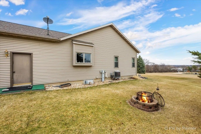 17-130 Edgewater, LAKE CARROLL, Illinois 61046, 3 Bedrooms Bedrooms, ,2 BathroomsBathrooms,House,For Sale,Edgewater,202601520