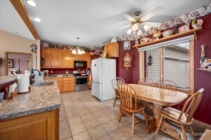 17-130 Edgewater, LAKE CARROLL, Illinois 61046, 3 Bedrooms Bedrooms, ,2 BathroomsBathrooms,House,For Sale,Edgewater,202601520