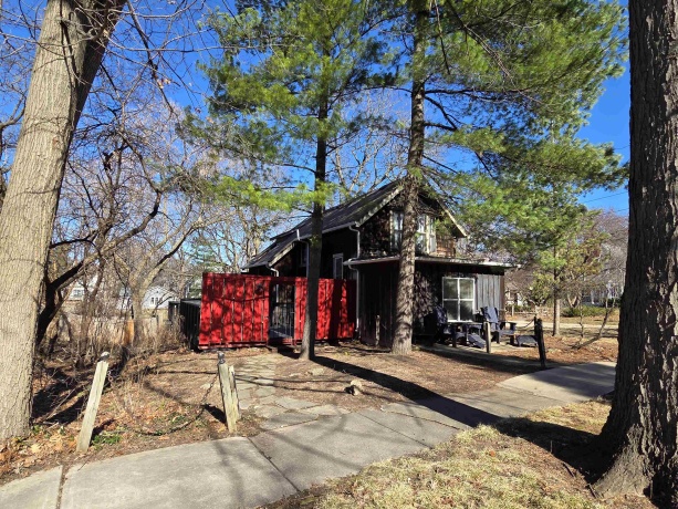 900 RIDGEWOOD, ROCKFORD, Illinois 61107, 3 Bedrooms Bedrooms, ,1 BathroomBathrooms,House,For Sale,RIDGEWOOD,202601315