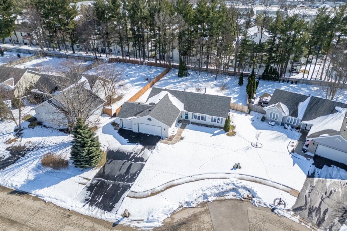 5815 Candover, LOVES PARK, Illinois 61111, 3 Bedrooms Bedrooms, ,2 BathroomsBathrooms,House,For Sale,Candover,202601524