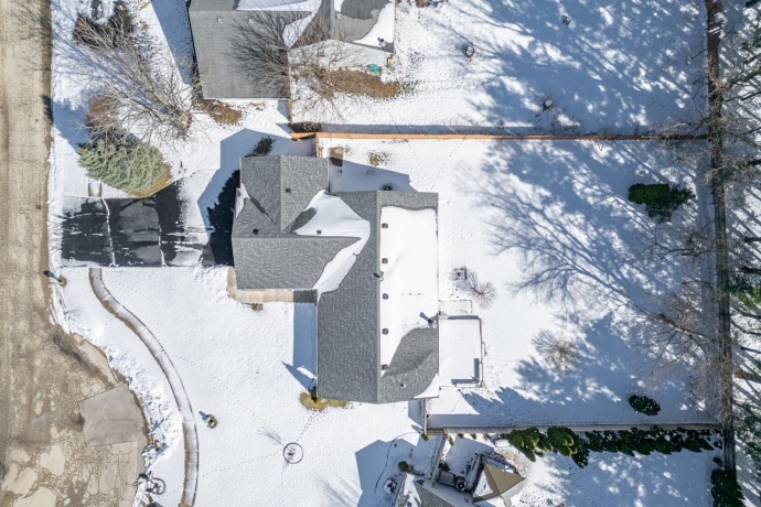 5815 Candover, LOVES PARK, Illinois 61111, 3 Bedrooms Bedrooms, ,2 BathroomsBathrooms,House,For Sale,Candover,202601524