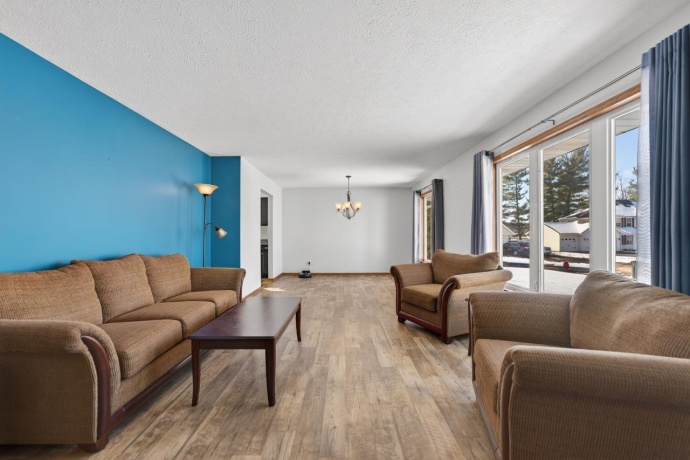 5815 Candover, LOVES PARK, Illinois 61111, 3 Bedrooms Bedrooms, ,2 BathroomsBathrooms,House,For Sale,Candover,202601524