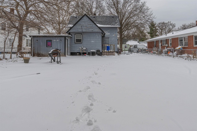 1618 Evergreen, ROCKFORD, Illinois 61101, 3 Bedrooms Bedrooms, ,1 BathroomBathrooms,House,For Sale,Evergreen,202601525