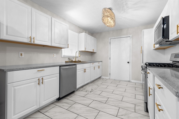 200 Bounty Drive NE, POPLAR GROVE, Illinois 61065, 3 Bedrooms Bedrooms, ,3 BathroomsBathrooms,House,For Sale,Bounty Drive NE,202601527