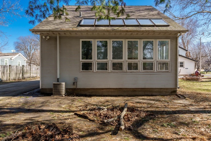 313 GENOA, CHERRY VALLEY, Illinois 61016, ,3 - 4 Units,For Sale,GENOA,202601526