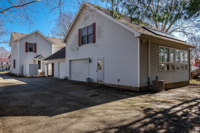 313 GENOA, CHERRY VALLEY, Illinois 61016, ,3 - 4 Units,For Sale,GENOA,202601526