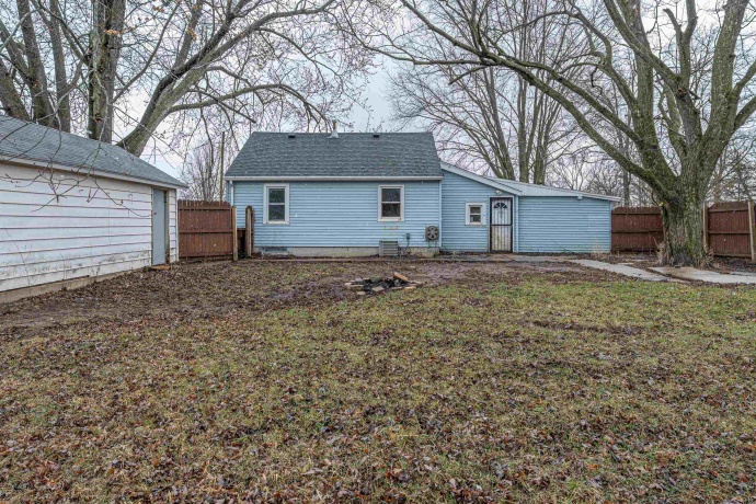 3911 Delaware, ROCKFORD, Illinois 61102, 3 Bedrooms Bedrooms, ,1 BathroomBathrooms,House,For Sale,Delaware,202601531