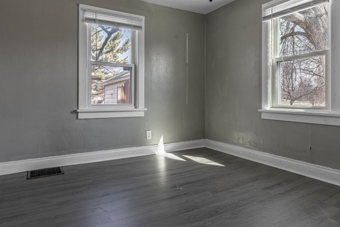 3911 Delaware, ROCKFORD, Illinois 61102, 3 Bedrooms Bedrooms, ,1 BathroomBathrooms,House,For Sale,Delaware,202601531