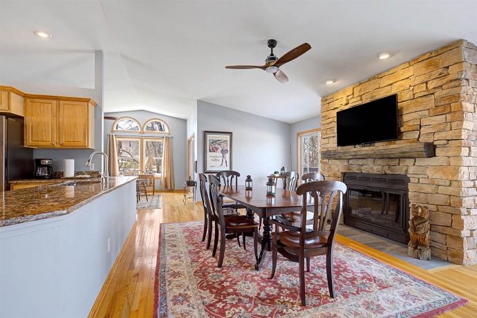 21-50 Marina, LAKE CARROLL, Illinois 61046, 5 Bedrooms Bedrooms, ,4 BathroomsBathrooms,House,For Sale,Marina,202601534