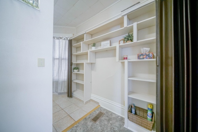 815 Pearl, BELVIDERE, Illinois 61008, 3 Bedrooms Bedrooms, ,2 BathroomsBathrooms,House,For Sale,Pearl,202601539