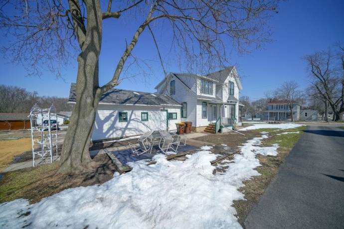 815 Pearl, BELVIDERE, Illinois 61008, 3 Bedrooms Bedrooms, ,2 BathroomsBathrooms,House,For Sale,Pearl,202601539