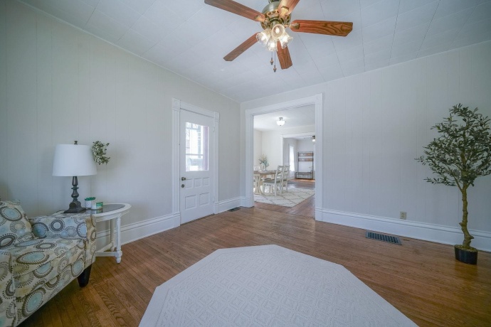 815 Pearl, BELVIDERE, Illinois 61008, 3 Bedrooms Bedrooms, ,2 BathroomsBathrooms,House,For Sale,Pearl,202601539