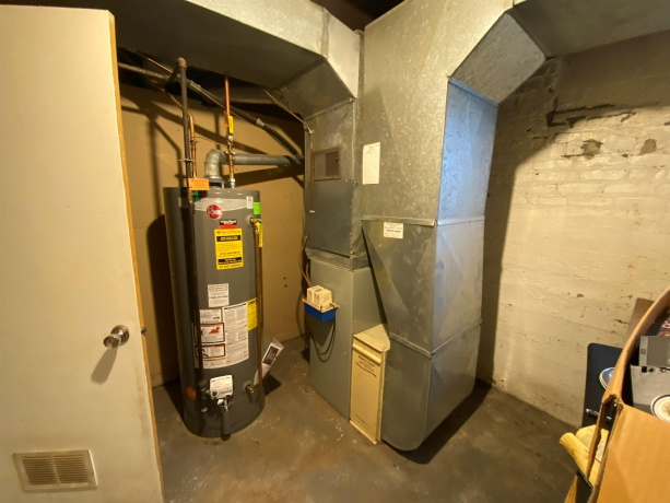 423 Auburn, ROCKFORD, Illinois 61103, 5 Bedrooms Bedrooms, ,3 BathroomsBathrooms,House,For Sale,Auburn,202601542