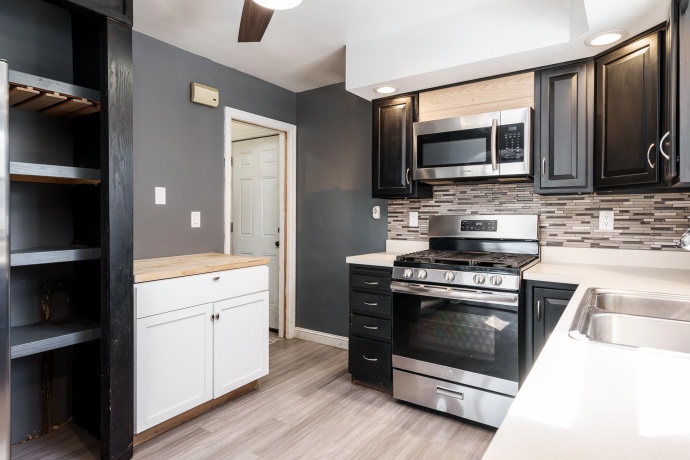 3000 Hanson, ROCKFORD, Illinois 61109, 4 Bedrooms Bedrooms, ,1 BathroomBathrooms,House,For Sale,Hanson,202601543