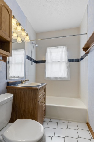 412 Welty, ROCKFORD, Illinois 61107, 2 Bedrooms Bedrooms, ,1 BathroomBathrooms,House,For Sale,Welty,202601546