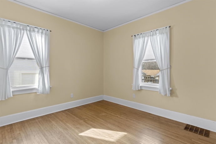 412 Welty, ROCKFORD, Illinois 61107, 2 Bedrooms Bedrooms, ,1 BathroomBathrooms,House,For Sale,Welty,202601546