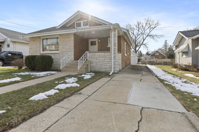 412 Welty, ROCKFORD, Illinois 61107, 2 Bedrooms Bedrooms, ,1 BathroomBathrooms,House,For Sale,Welty,202601546