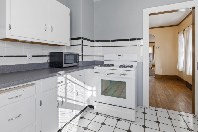 412 Welty, ROCKFORD, Illinois 61107, 2 Bedrooms Bedrooms, ,1 BathroomBathrooms,House,For Sale,Welty,202601546