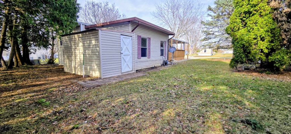 601 Lindenwood, BELVIDERE, Illinois 61008, 2 Bedrooms Bedrooms, ,2 BathroomsBathrooms,House,For Sale,Lindenwood,202601547