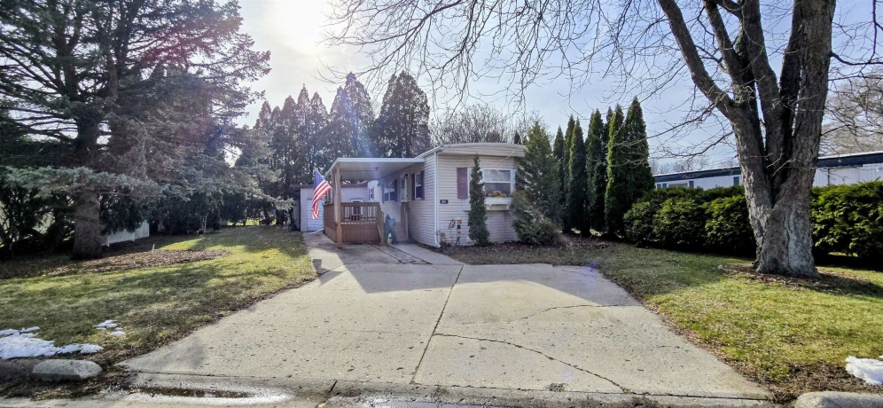 601 Lindenwood, BELVIDERE, Illinois 61008, 2 Bedrooms Bedrooms, ,2 BathroomsBathrooms,House,For Sale,Lindenwood,202601547