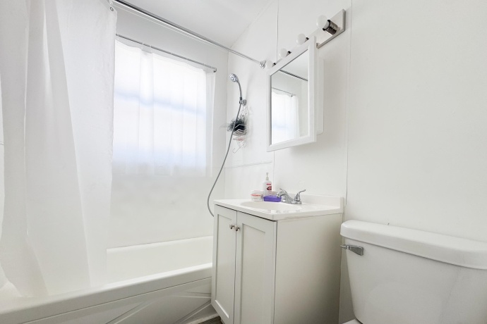 4431 Nina Terrace, ROCKFORD, Illinois 61101, 3 Bedrooms Bedrooms, ,1 BathroomBathrooms,House,For Sale,Nina Terrace,202601548