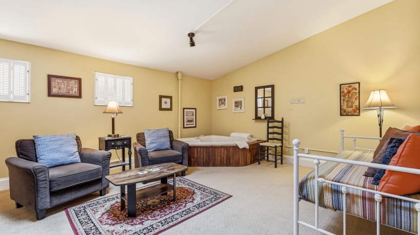 334 Spring, GALENA, Illinois 61036, 10 Bedrooms Bedrooms, ,10 BathroomsBathrooms,House,For Sale,Spring,202601549