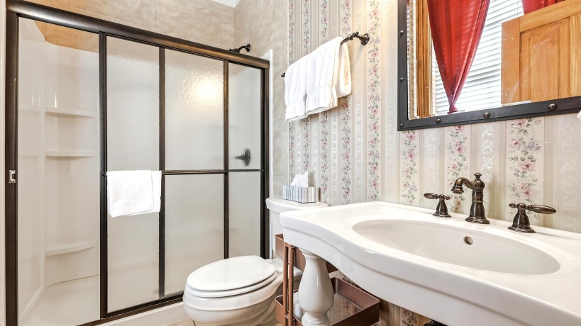 334 Spring, GALENA, Illinois 61036, 10 Bedrooms Bedrooms, ,10 BathroomsBathrooms,House,For Sale,Spring,202601549