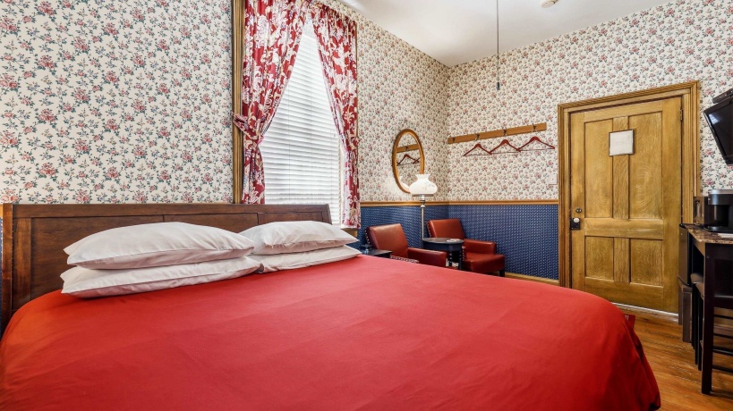 334 Spring, GALENA, Illinois 61036, 10 Bedrooms Bedrooms, ,10 BathroomsBathrooms,House,For Sale,Spring,202601549