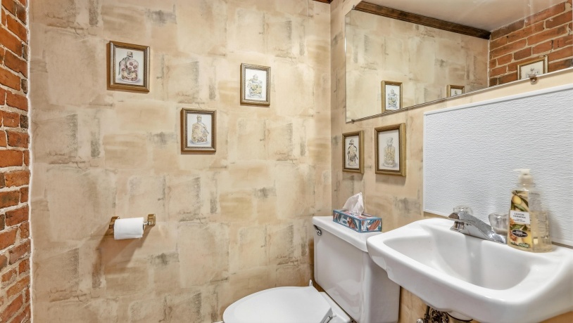 334 Spring, GALENA, Illinois 61036, 10 Bedrooms Bedrooms, ,10 BathroomsBathrooms,House,For Sale,Spring,202601549