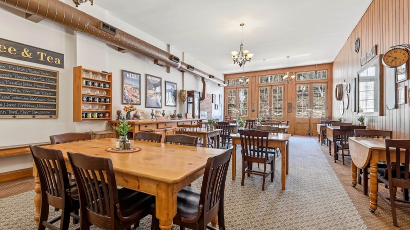 334 Spring, GALENA, Illinois 61036, 10 Bedrooms Bedrooms, ,10 BathroomsBathrooms,House,For Sale,Spring,202601549