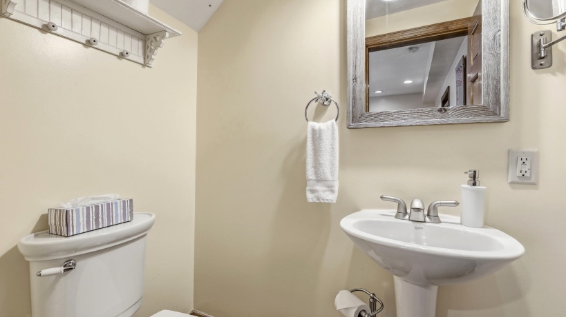 334 Spring, GALENA, Illinois 61036, 10 Bedrooms Bedrooms, ,10 BathroomsBathrooms,House,For Sale,Spring,202601549