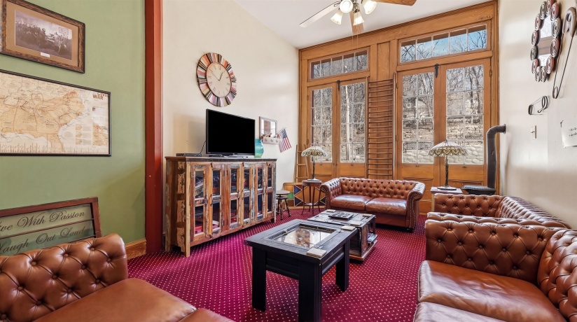 334 Spring, GALENA, Illinois 61036, 10 Bedrooms Bedrooms, ,10 BathroomsBathrooms,House,For Sale,Spring,202601549