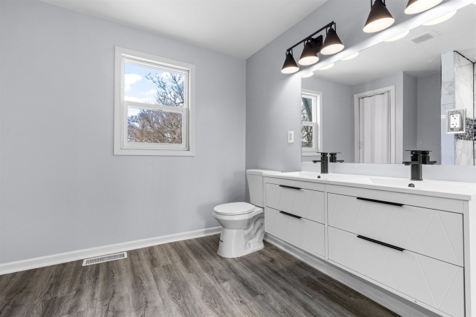 1425 Green, ROCKFORD, Illinois 61102, 3 Bedrooms Bedrooms, ,1 BathroomBathrooms,House,For Sale,Green,202601551