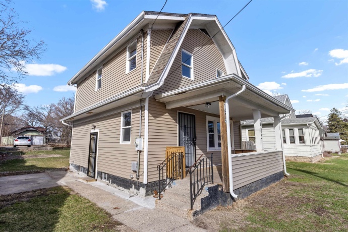 1425 Green, ROCKFORD, Illinois 61102, 3 Bedrooms Bedrooms, ,1 BathroomBathrooms,House,For Sale,Green,202601551