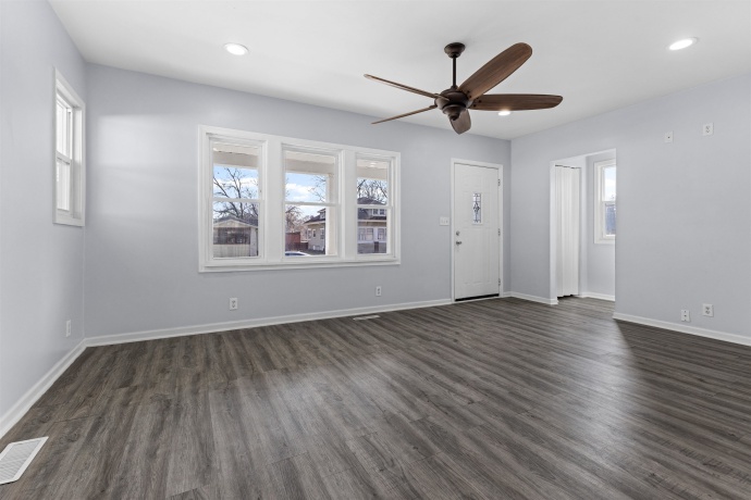 1425 Green, ROCKFORD, Illinois 61102, 3 Bedrooms Bedrooms, ,1 BathroomBathrooms,House,For Sale,Green,202601551