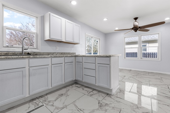 1425 Green, ROCKFORD, Illinois 61102, 3 Bedrooms Bedrooms, ,1 BathroomBathrooms,House,For Sale,Green,202601551