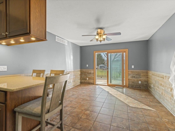 536 Carpenter, BELVIDERE, Illinois 61008, 3 Bedrooms Bedrooms, ,2 BathroomsBathrooms,House,For Sale,Carpenter,202601552