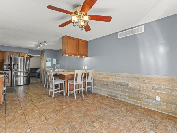 536 Carpenter, BELVIDERE, Illinois 61008, 3 Bedrooms Bedrooms, ,2 BathroomsBathrooms,House,For Sale,Carpenter,202601552