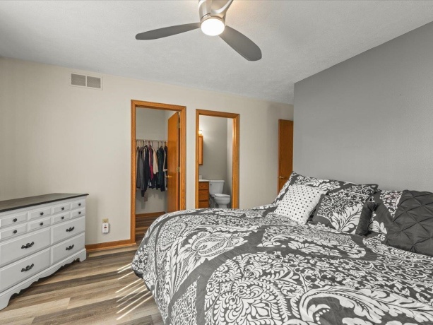 536 Carpenter, BELVIDERE, Illinois 61008, 3 Bedrooms Bedrooms, ,2 BathroomsBathrooms,House,For Sale,Carpenter,202601552