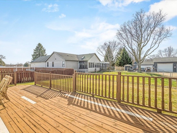 536 Carpenter, BELVIDERE, Illinois 61008, 3 Bedrooms Bedrooms, ,2 BathroomsBathrooms,House,For Sale,Carpenter,202601552