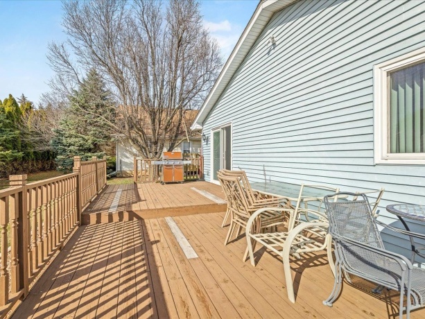 536 Carpenter, BELVIDERE, Illinois 61008, 3 Bedrooms Bedrooms, ,2 BathroomsBathrooms,House,For Sale,Carpenter,202601552