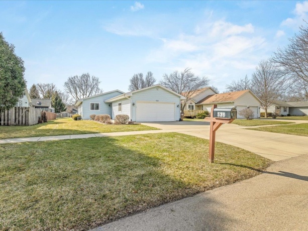 536 Carpenter, BELVIDERE, Illinois 61008, 3 Bedrooms Bedrooms, ,2 BathroomsBathrooms,House,For Sale,Carpenter,202601552