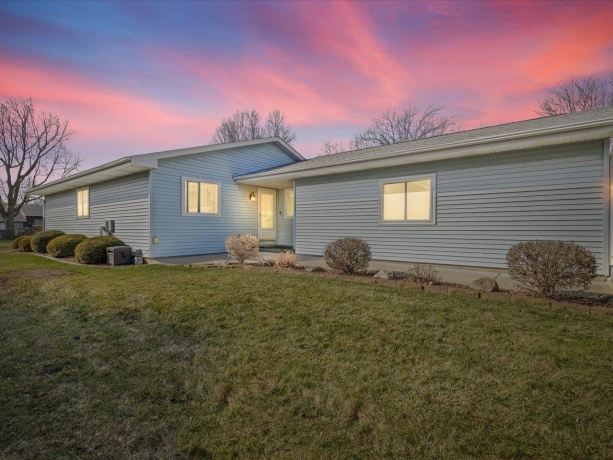 536 Carpenter, BELVIDERE, Illinois 61008, 3 Bedrooms Bedrooms, ,2 BathroomsBathrooms,House,For Sale,Carpenter,202601552