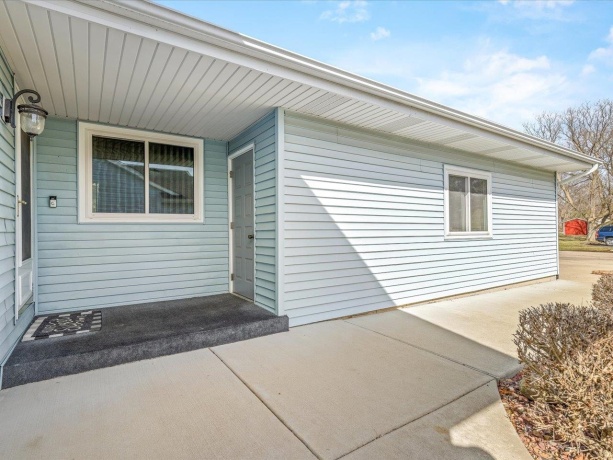 536 Carpenter, BELVIDERE, Illinois 61008, 3 Bedrooms Bedrooms, ,2 BathroomsBathrooms,House,For Sale,Carpenter,202601552