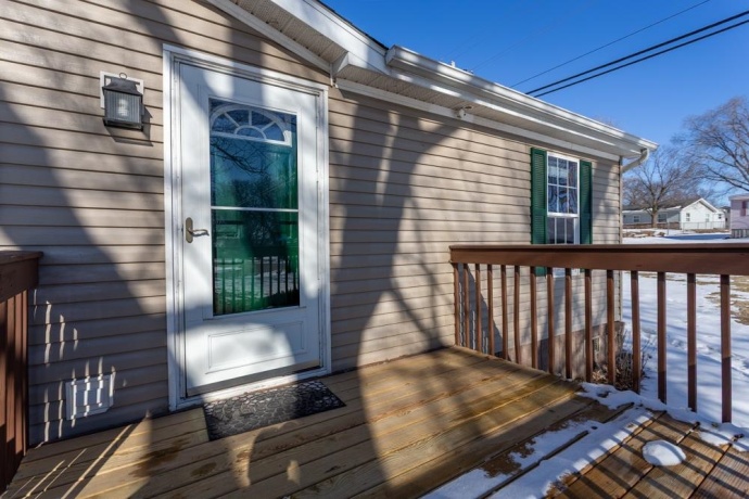 108 Smoke Signal, EAST DUBUQUE, Illinois 61025, 4 Bedrooms Bedrooms, ,2 BathroomsBathrooms,House,For Sale,Smoke Signal,202600573